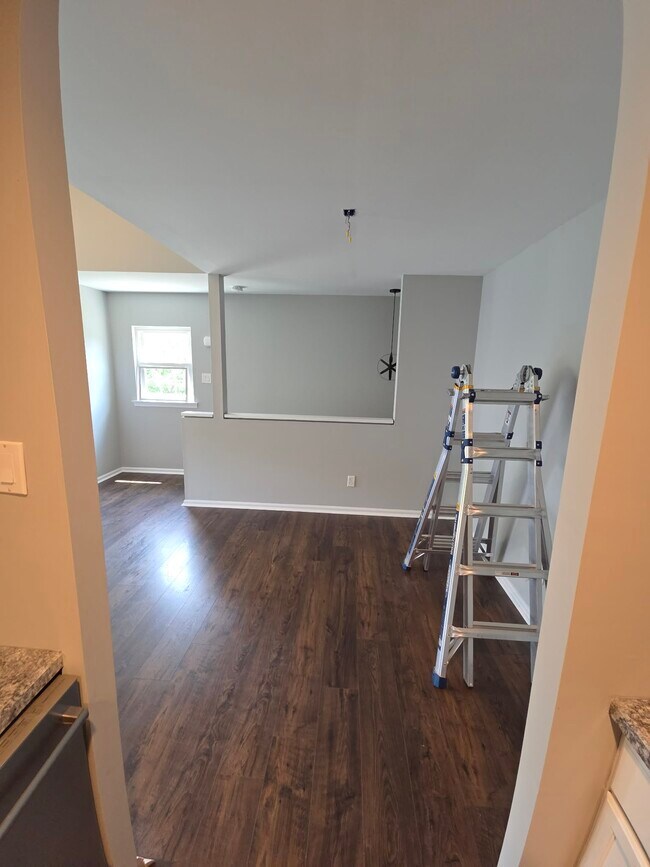 Photo - 903 Bennett Pl Unit Village Shires Condo