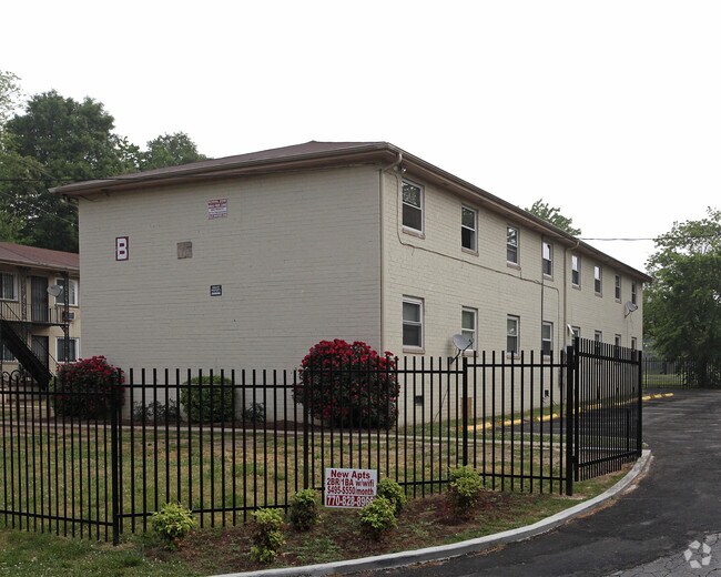 New West End Apartments - New West End Apartments