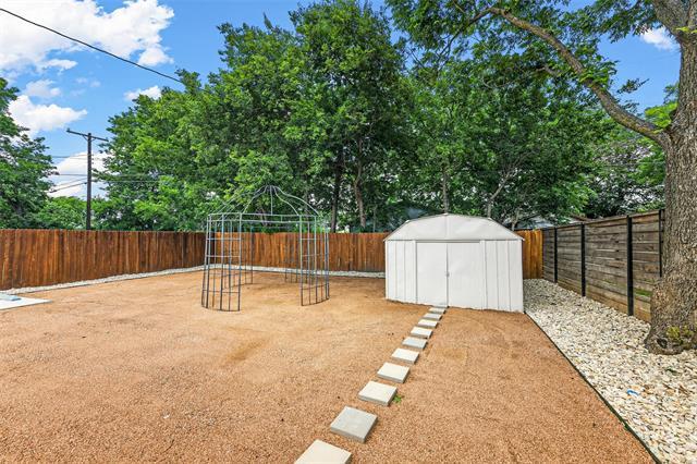 Photo - 2717 Townsend Dr