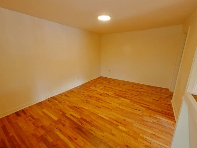 Photo - 3632 E 31st St S