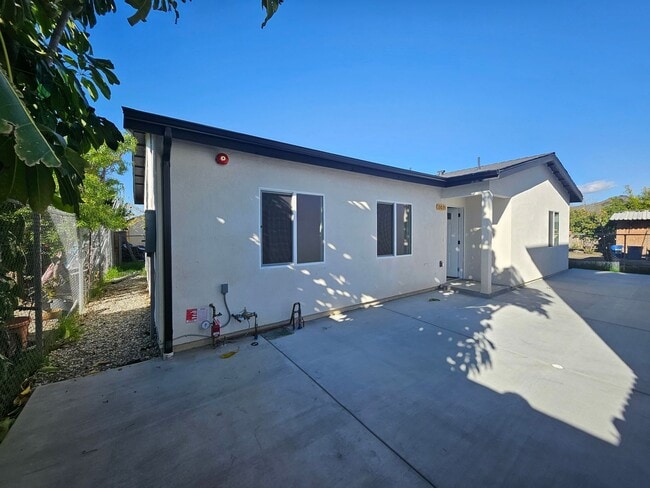 Building Photo - Goleta Properties Unit 13035