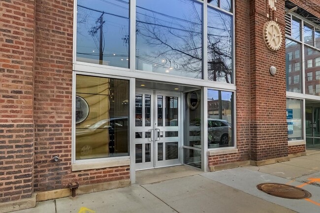Photo - 215 N Aberdeen St