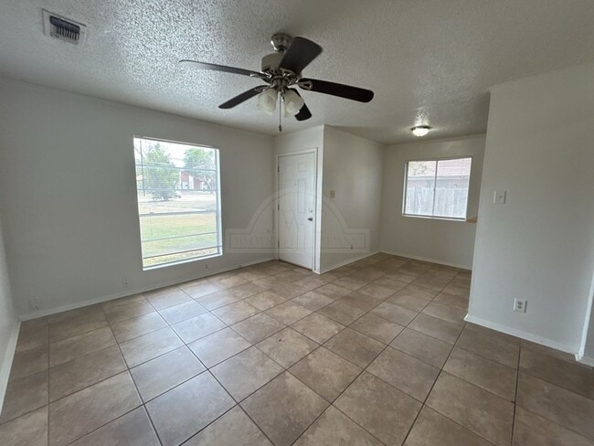 Photo - 2106 N W S Young Dr Unidad 2106 N. WS Young A