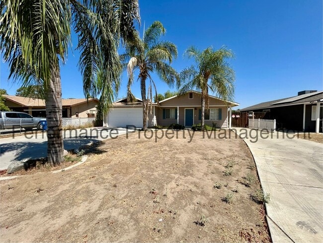 Building Photo - Beautifully Remodeled 4 Bed/2 Bath Home in...