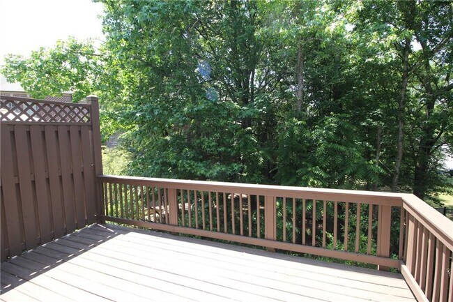 Photo - 335 Rose Garden Ln