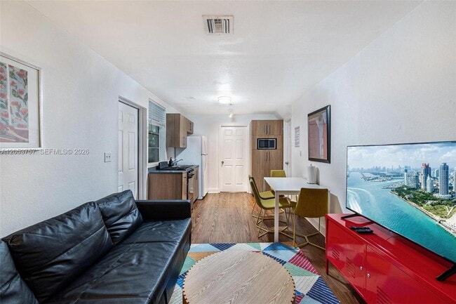 Photo - 3629 SW 12th St Unit B