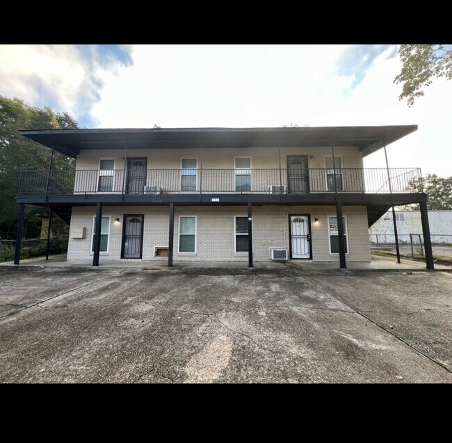 Photo - 636 N 39th St Unit 2