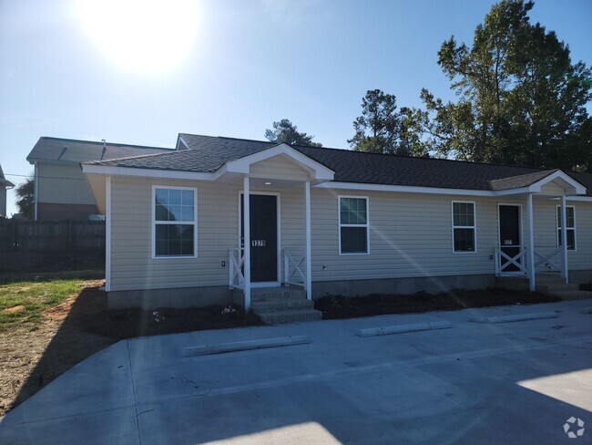 Building Photo - ORANGEBURG Rental