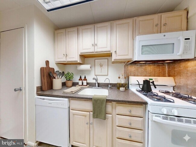 Photo - 2629 Fort Farnsworth Rd Unidad 276