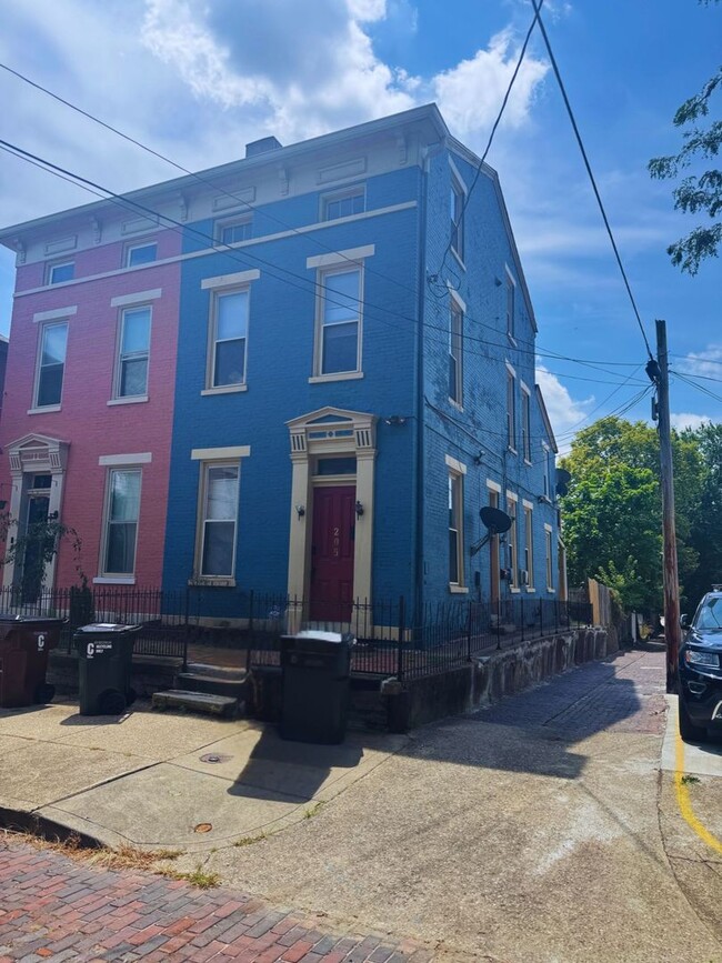 Photo - 205 W 11th St Apartment Unit 205 W 11th St- 2