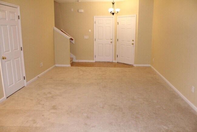 Photo - 6852 Misty View Dr