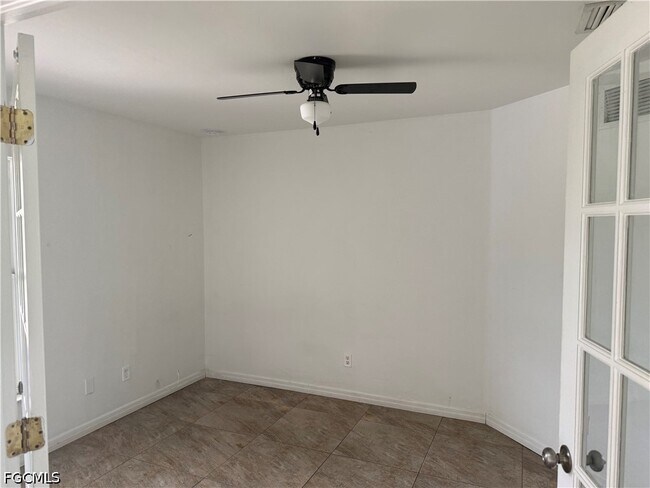 Photo - 3819 24th St W