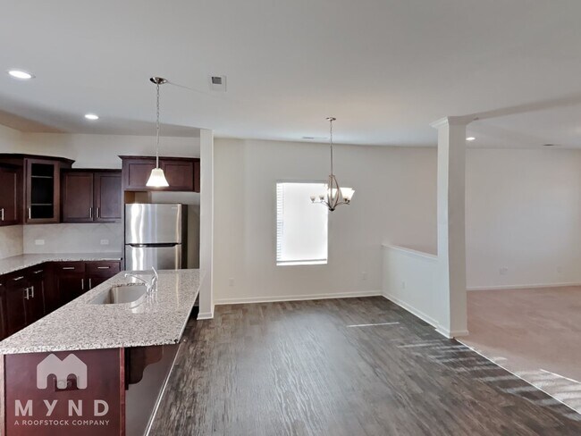 Photo - 2015 Creeks Landing Dr