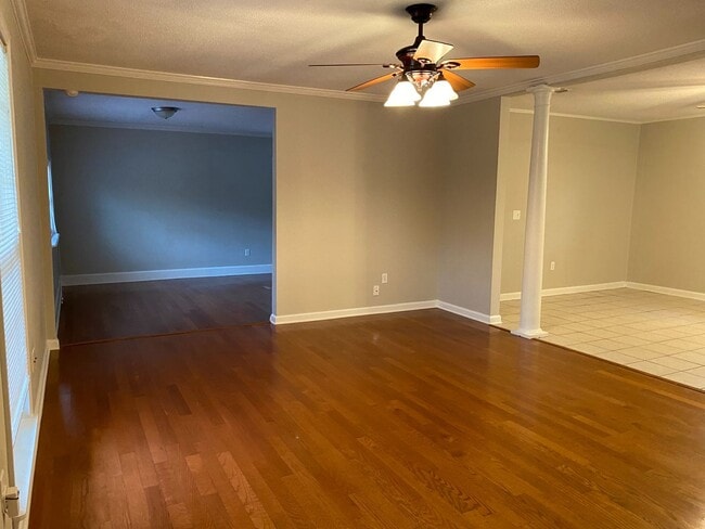 Photo - 228 Yellowleaf Dr