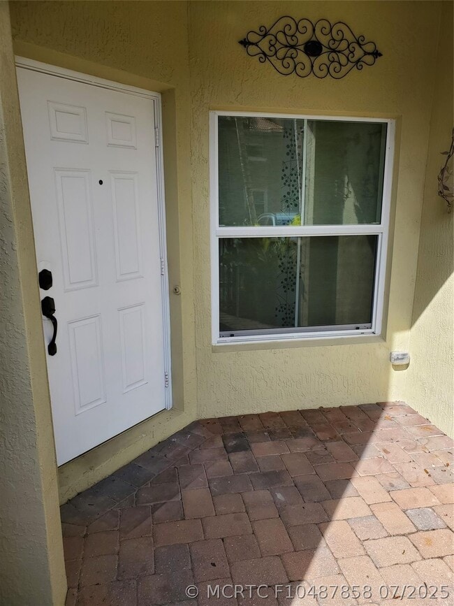 289 Lake Monterey Cir