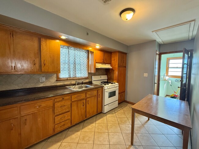 Photo - 749 Cleveland Ave