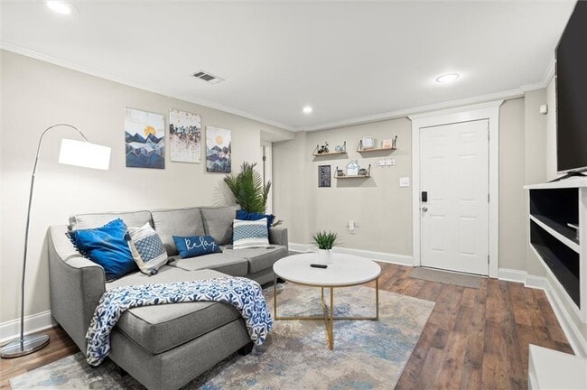 Photo - 153 Randolph St NE