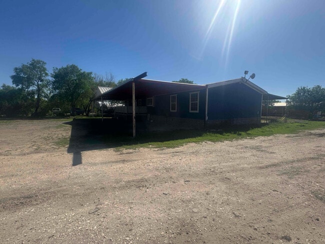 Photo - 14095 Bradley Rd