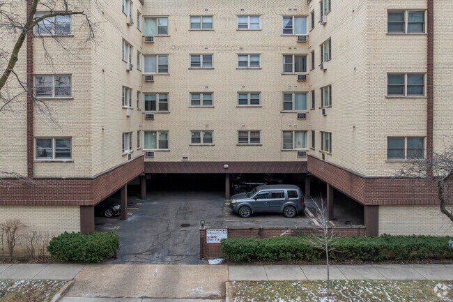 Photo - Thatcher Woods Apartments