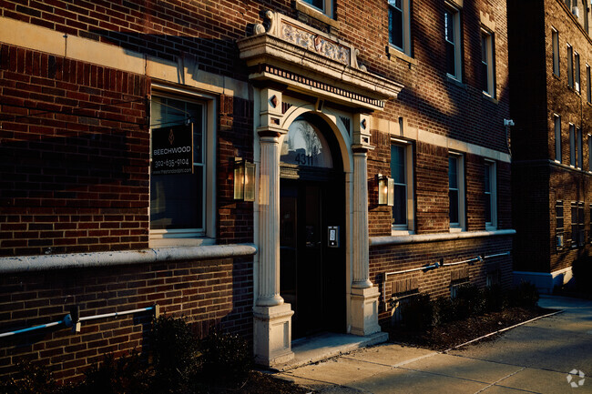 Building Photo - The Ivy Rental