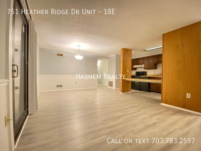 Photo - 751 Heather Ridge Dr