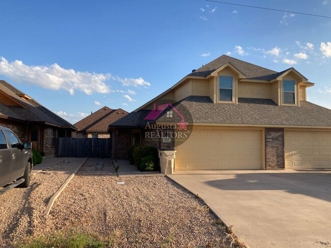 Photo - Beautiful Duplex in Tuscola!