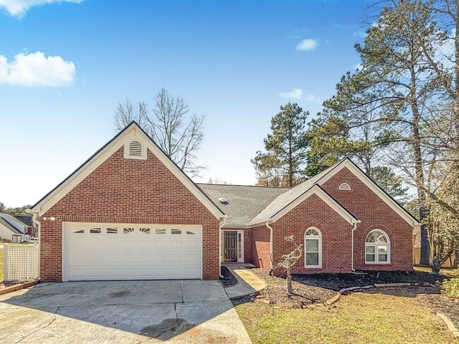 Building Photo - Spacious 5-Bedroom Home Near Lake Acworth!