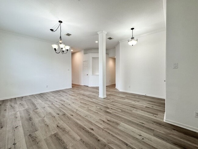 Photo - 73 E Montfair Blvd