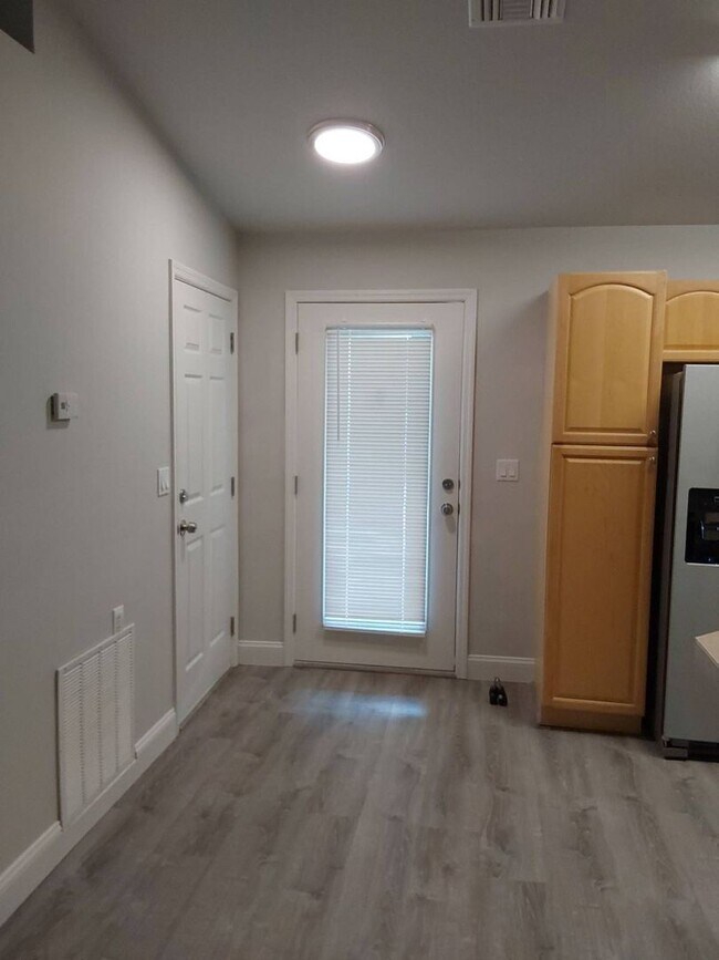 Photo - 9 Pony Express Dr Apartamento Unidad B