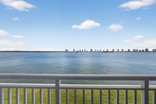 Photo - 100 Shore Ct Unit 208