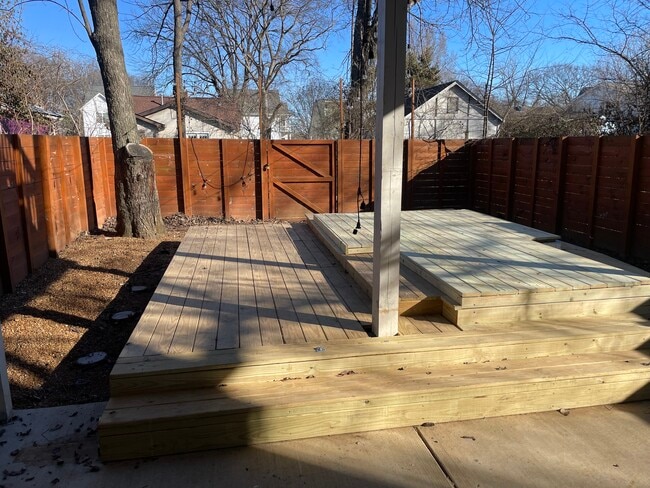 Photo - 368 Glenrose Ave