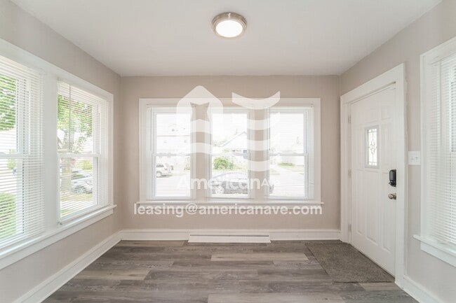 Photo - 2208 Carlisle Ave