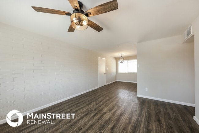 Photo - 1328 E Christy Dr