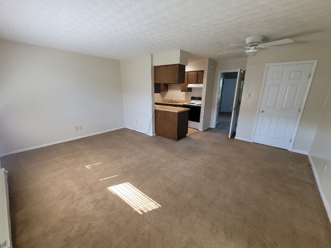 Photo - 1310 Louisville Rd Unidad 102