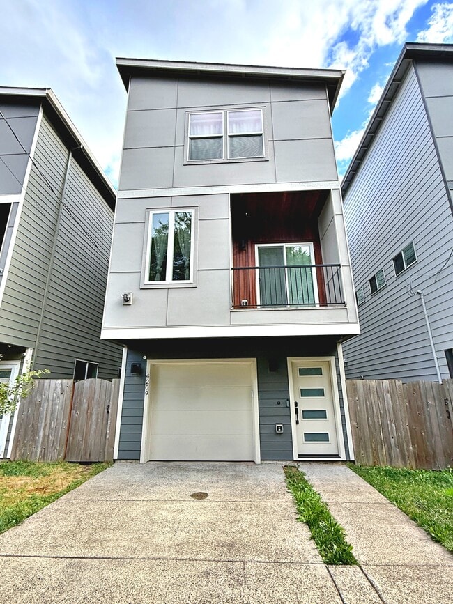 Building Photo - 4209 SE 80th Ave