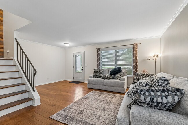 Photo - 298 Danbury Dr