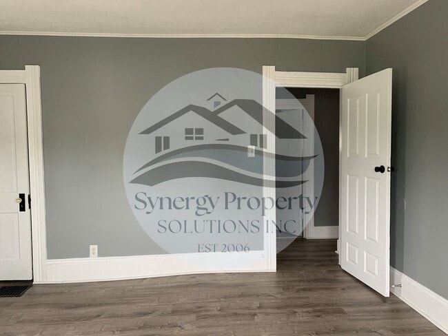 Photo - Lexington Ave 137 - 137 1/2 Unit 137-1/2