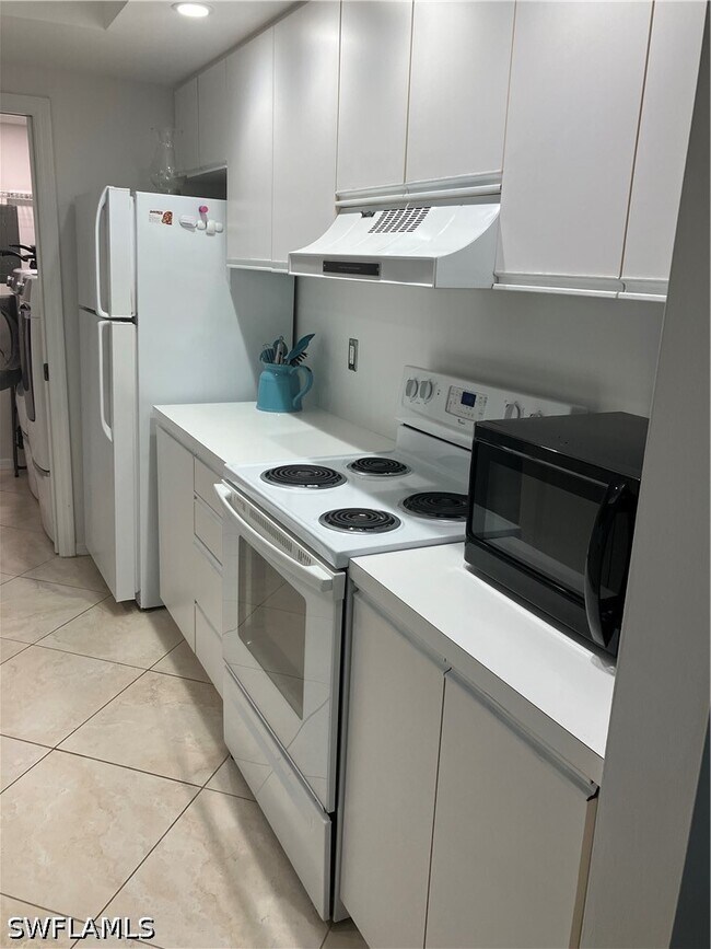 64 4th St Unidad D104