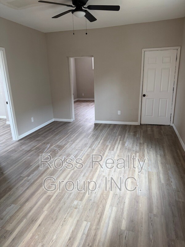 Photo - 1441 N Erie St