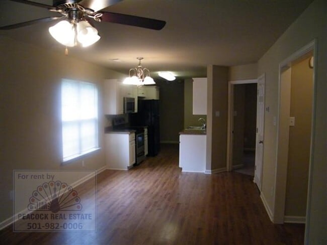 Photo - 220 Natalie Ln