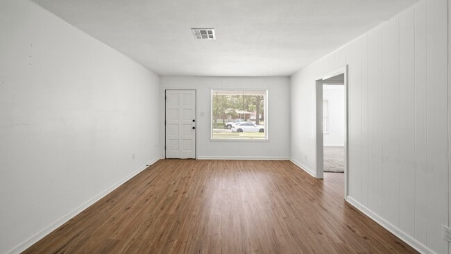 Photo - 8327 Bonner Dr