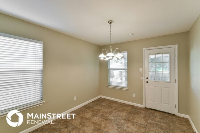 Photo - 222 Hallie Pass