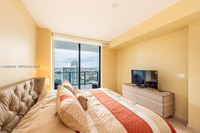 Photo - 68 SE 6th St Unit 3006