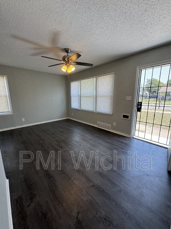 Photo - 2359 N Estelle St