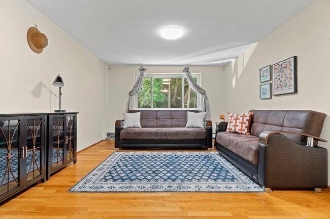 Photo - 357 Faneuil St Unidad 12