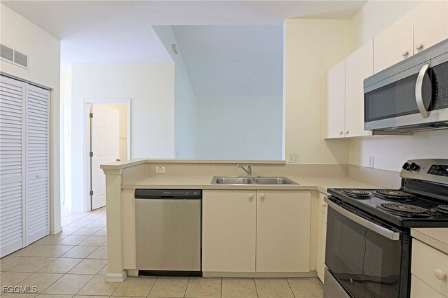 Photo - 4117 Bellasol Cir Unidad 121