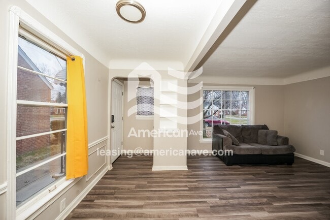 Photo - 25731 Forestview Ave