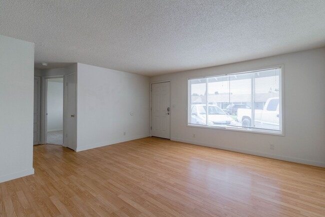 Photo - ** MOVE IN SPECIAL **Charming 2 Bedrooms 1...