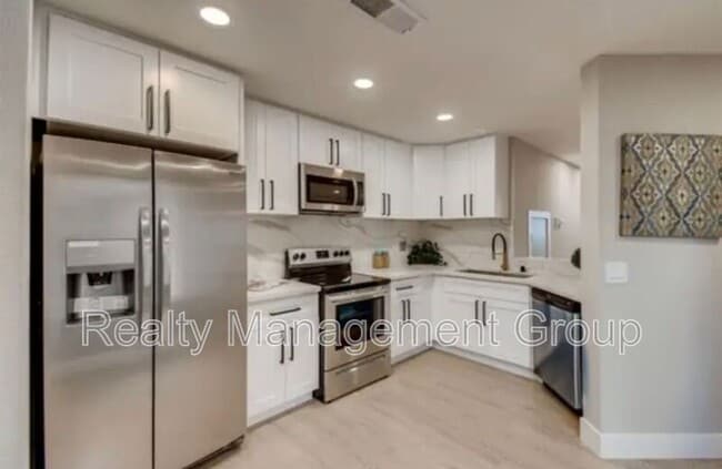 Photo - 13801 Pinkard Way