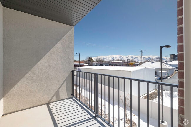 1BR, 1BA - 676SF